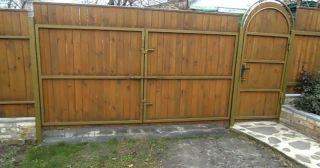 Купить распашные ворота деревянные Сосновый Бор, цена от 2766 руб.